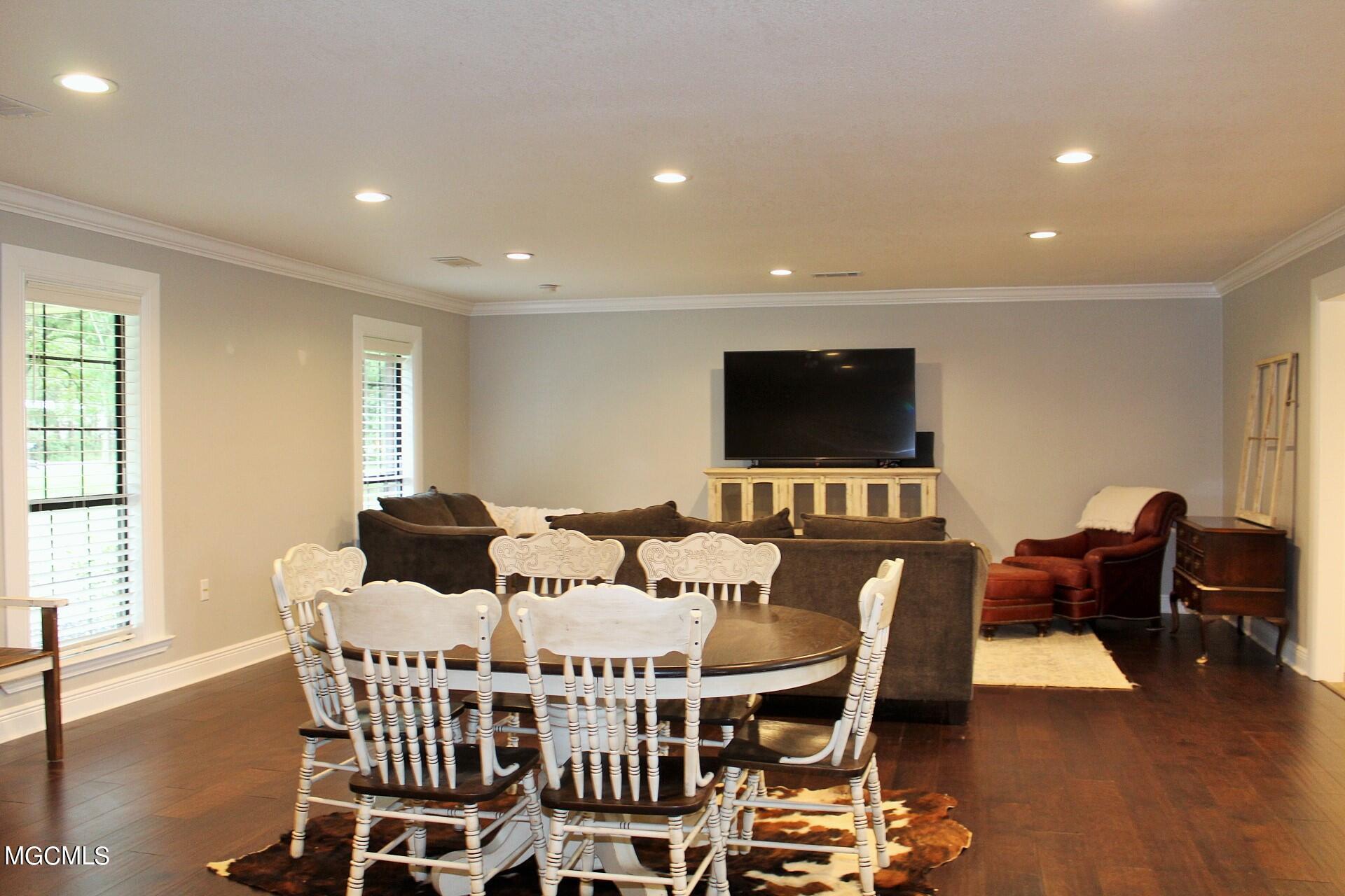 210 Twin Creek Road Lucedale, MS 39452 - Photo 4 of 28 3-Living Room