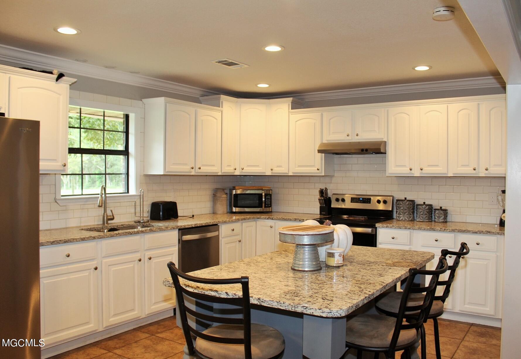 210 Twin Creek Road Lucedale, MS 39452 - Photo 9 of 28 8-Kitchen