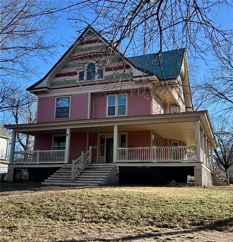 $149,900 | 1530 Grand Avenue, Parsons, KS 67357