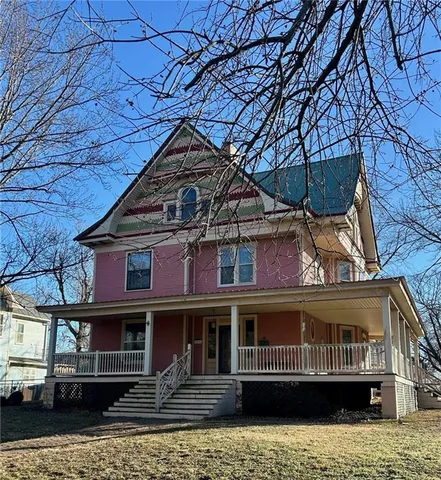 $149,900 | 1530 Grand Avenue, Parsons, KS 67357