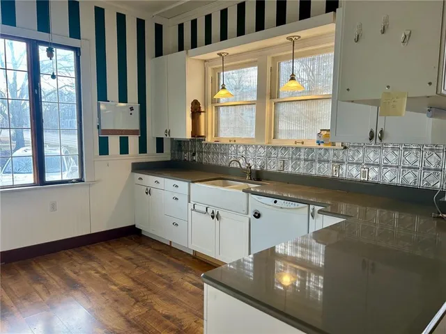 $149,900 | 1530 Grand Avenue, Parsons, KS 67357