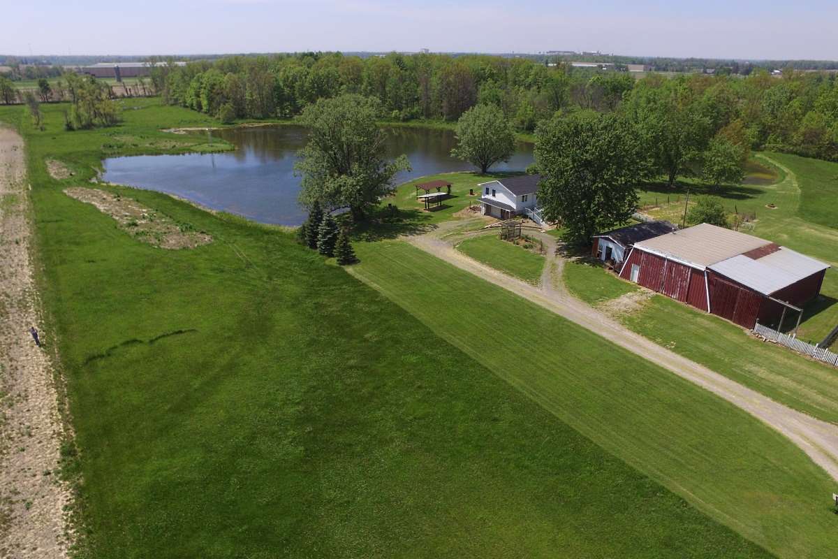 3952 County Road 63 Butler, IN 46721 - Photo 2 of 32
