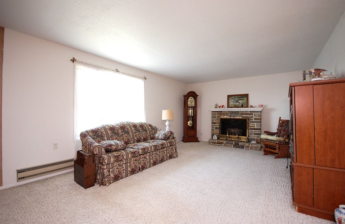 3952 County Road 63 Butler, IN 46721 - Photo 13 of 32