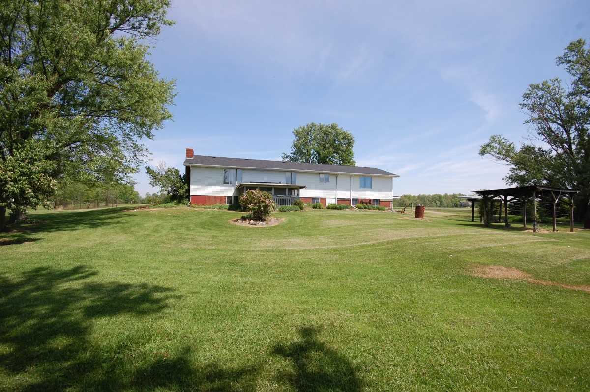 3952 County Road 63 Butler, IN 46721 - Photo 5 of 32