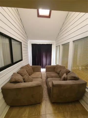 $2,700 | 13701 Lazy Oak Drive, Tampa, FL 33613