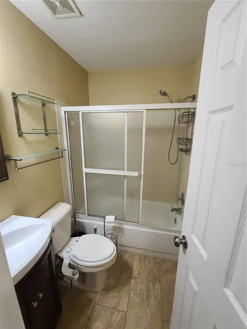 $2,700 | 13701 Lazy Oak Drive, Tampa, FL 33613