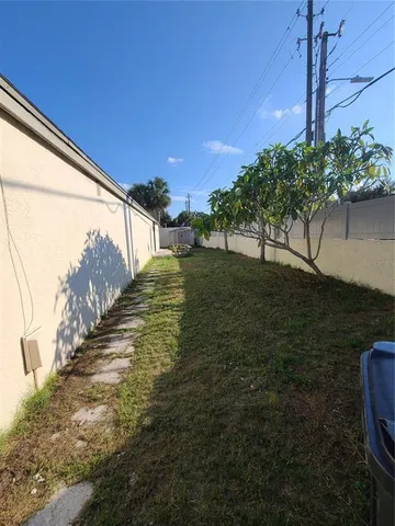 $2,700 | 13701 Lazy Oak Drive, Tampa, FL 33613