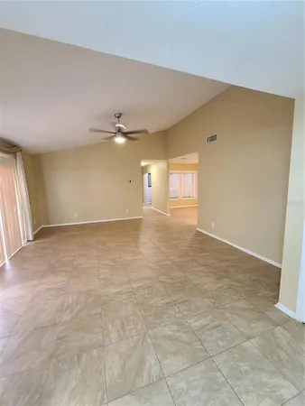 $2,700 | 13701 Lazy Oak Drive, Tampa, FL 33613