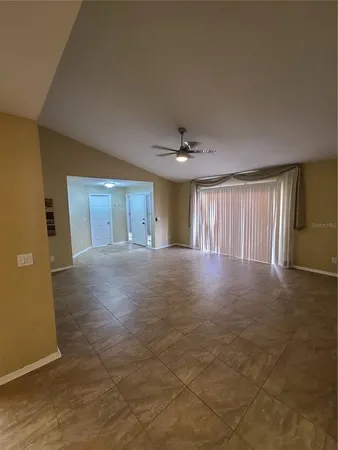 $2,700 | 13701 Lazy Oak Drive, Tampa, FL 33613