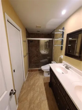 $2,700 | 13701 Lazy Oak Drive, Tampa, FL 33613