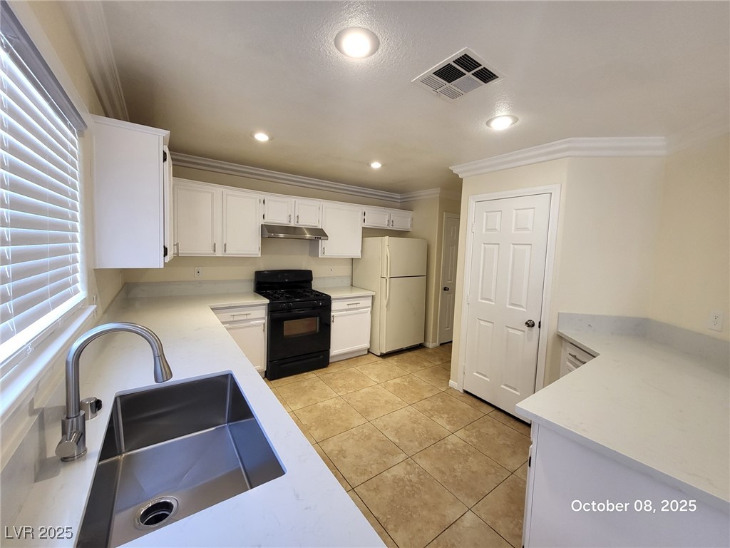 9986 Shallot Court Las Vegas, NV 89183 - Photo 3 of 17