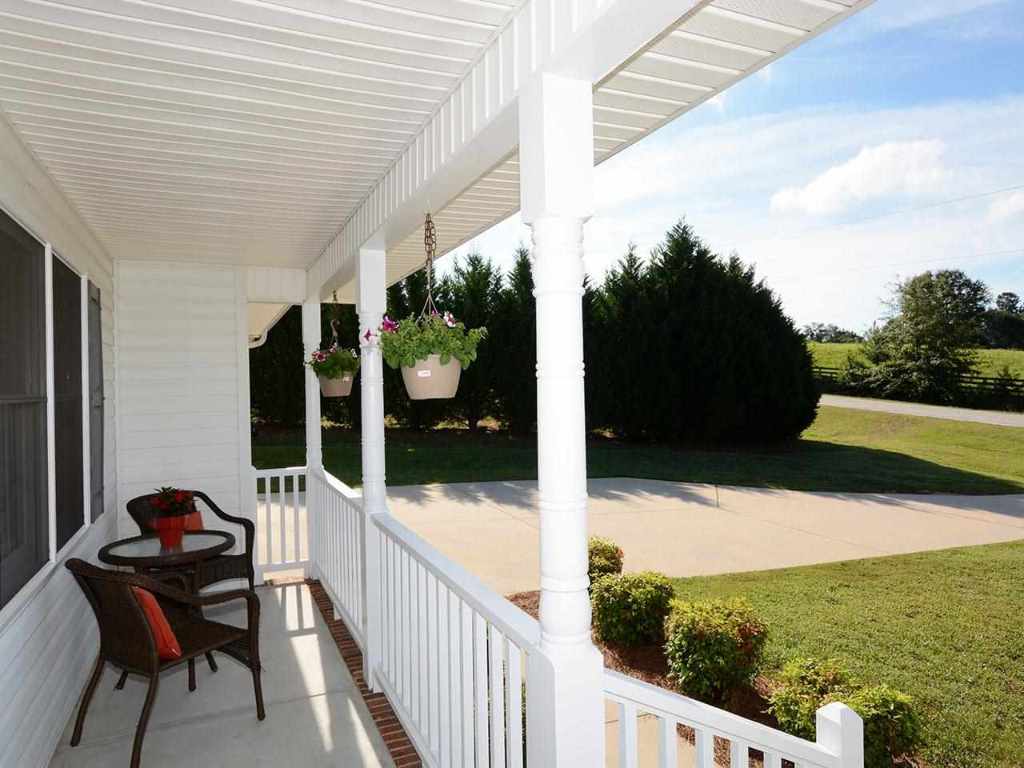 340 Bowlan Road Belton, SC 29627 - Photo 2 of 16