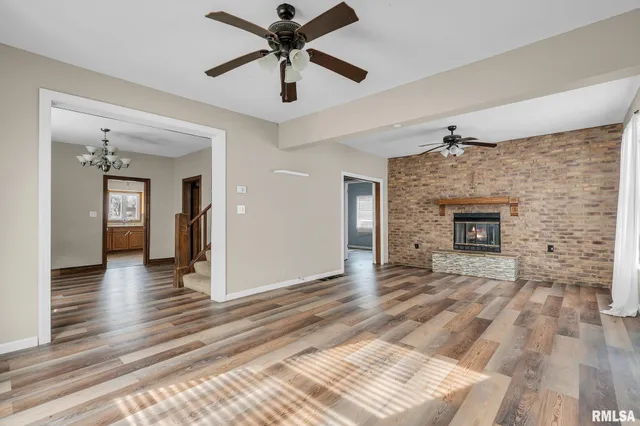 $109,500 | 217 North 5th Avenue, New Windsor, IL 61465