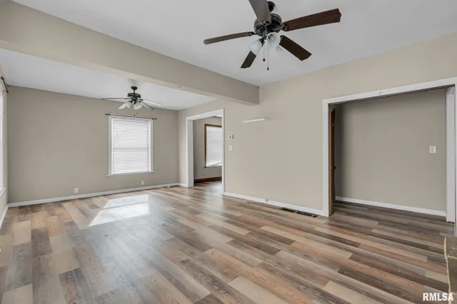 $109,500 | 217 North 5th Avenue, New Windsor, IL 61465