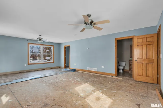 $109,500 | 217 North 5th Avenue, New Windsor, IL 61465