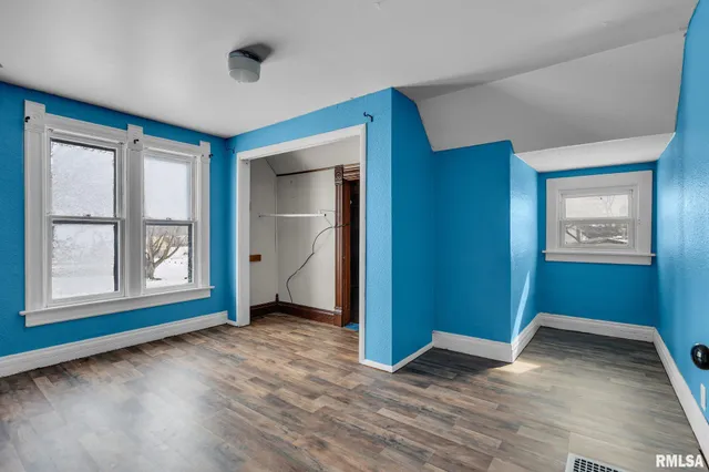 $109,500 | 217 North 5th Avenue, New Windsor, IL 61465