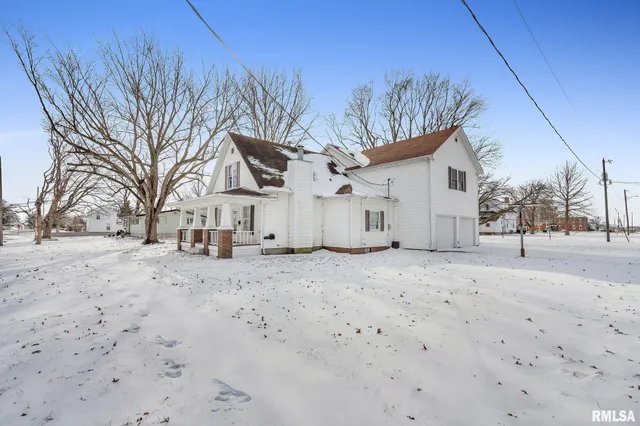 $109,500 | 217 North 5th Avenue, New Windsor, IL 61465