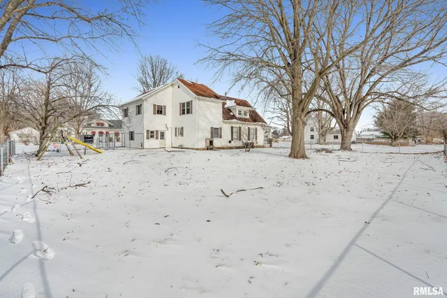 $109,500 | 217 North 5th Avenue, New Windsor, IL 61465