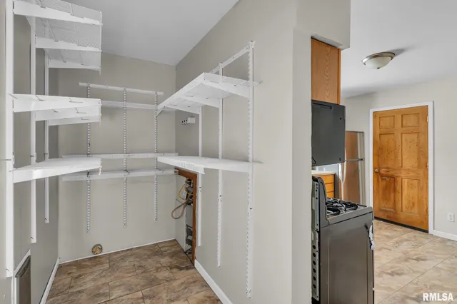 $109,500 | 217 North 5th Avenue, New Windsor, IL 61465