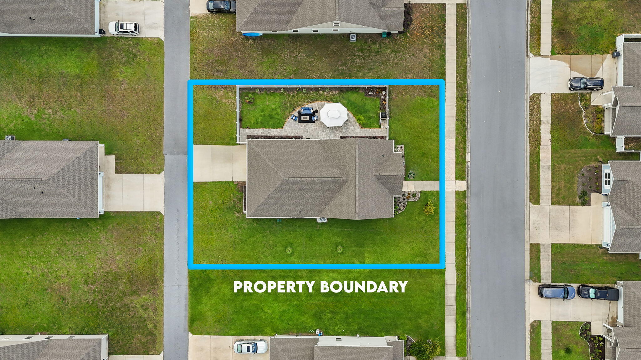 38 Silverthorn Street Freeport, FL 32439 - Photo 35 of 42 a view of a swimming pool with a yard