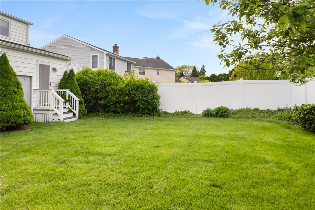 24 Dunes Road Narragansett, RI 02882 - Photo 41 of 48
