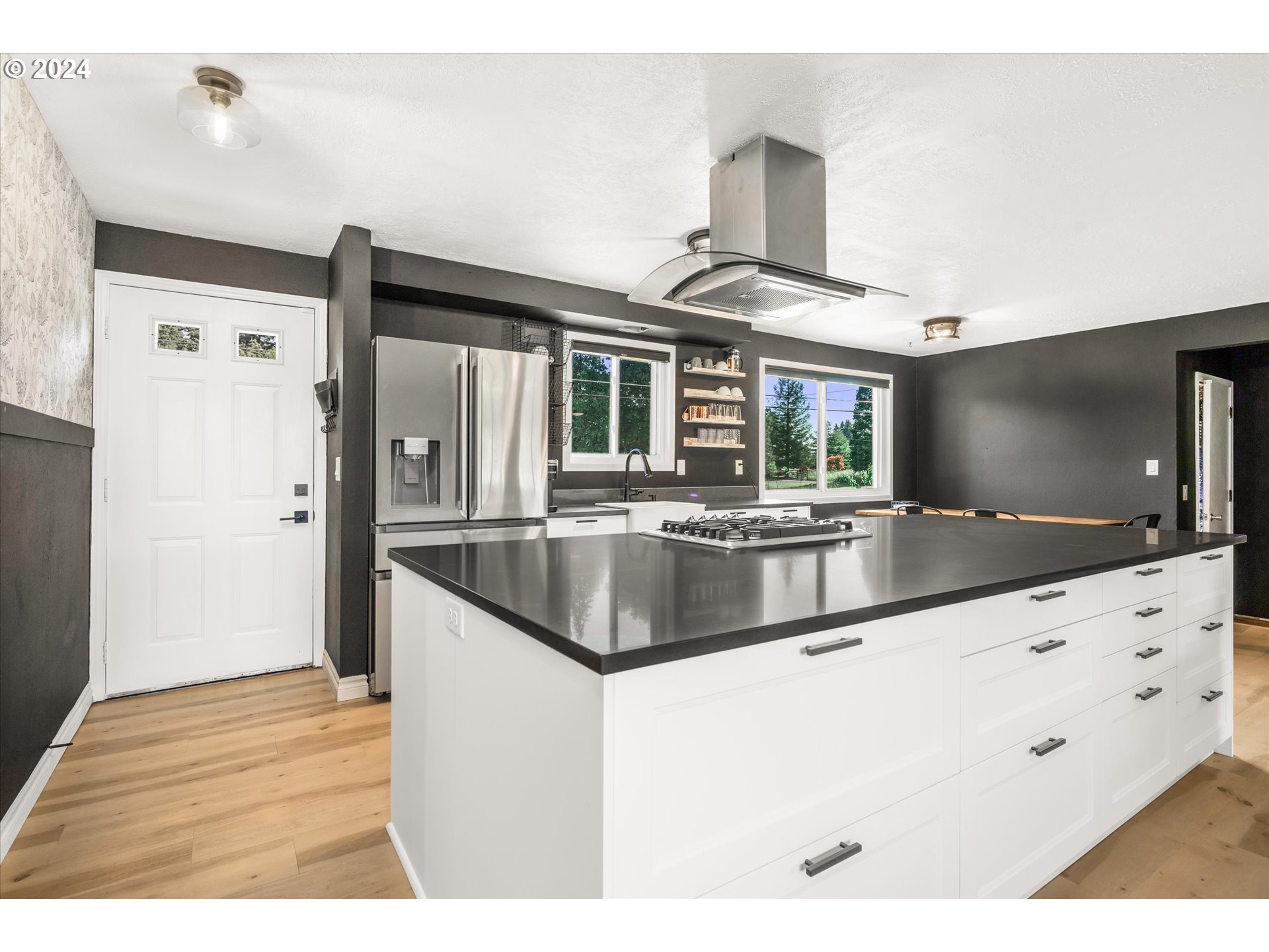 11170 Beutel Road Oregon City, OR 97045 - Photo 3 of 33 Gallery Image 3