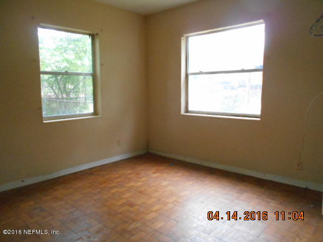 6256 Gloucester Road Jacksonville, FL 32216 - Photo 5 of 9 Bedroom 2