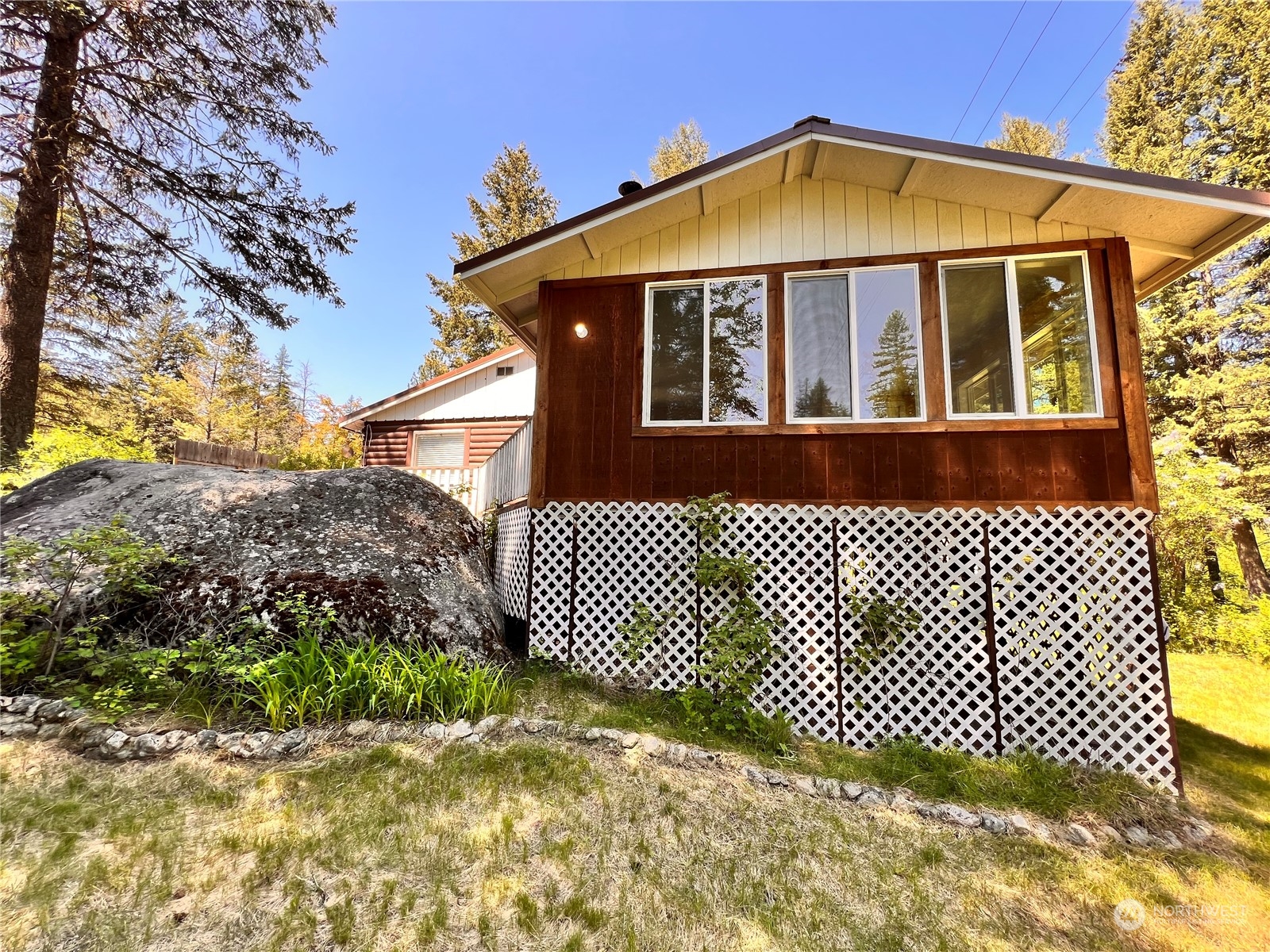 29795 State Rte 20 Republic, WA 99166 - Photo 27 of 30 a front view of a house