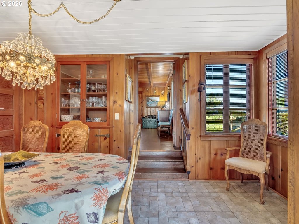 1081 South Promenade Seaside, OR 97138 - Photo 16 of 39 a bedroom with furniture and a window