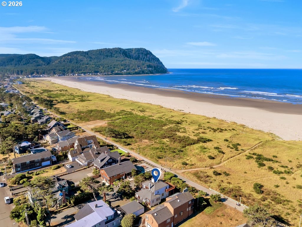 1081 South Promenade Seaside, OR 97138 - Photo 38 of 39 a view of an ocean