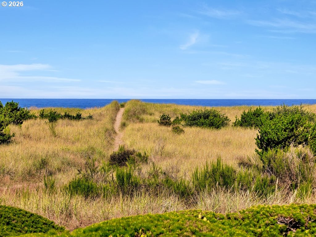 1081 South Promenade Seaside, OR 97138 - Photo 39 of 39 a view of a lake