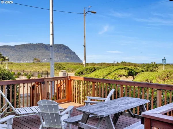 $1,299,999 | 1081 South Promenade, Seaside, OR 97138
