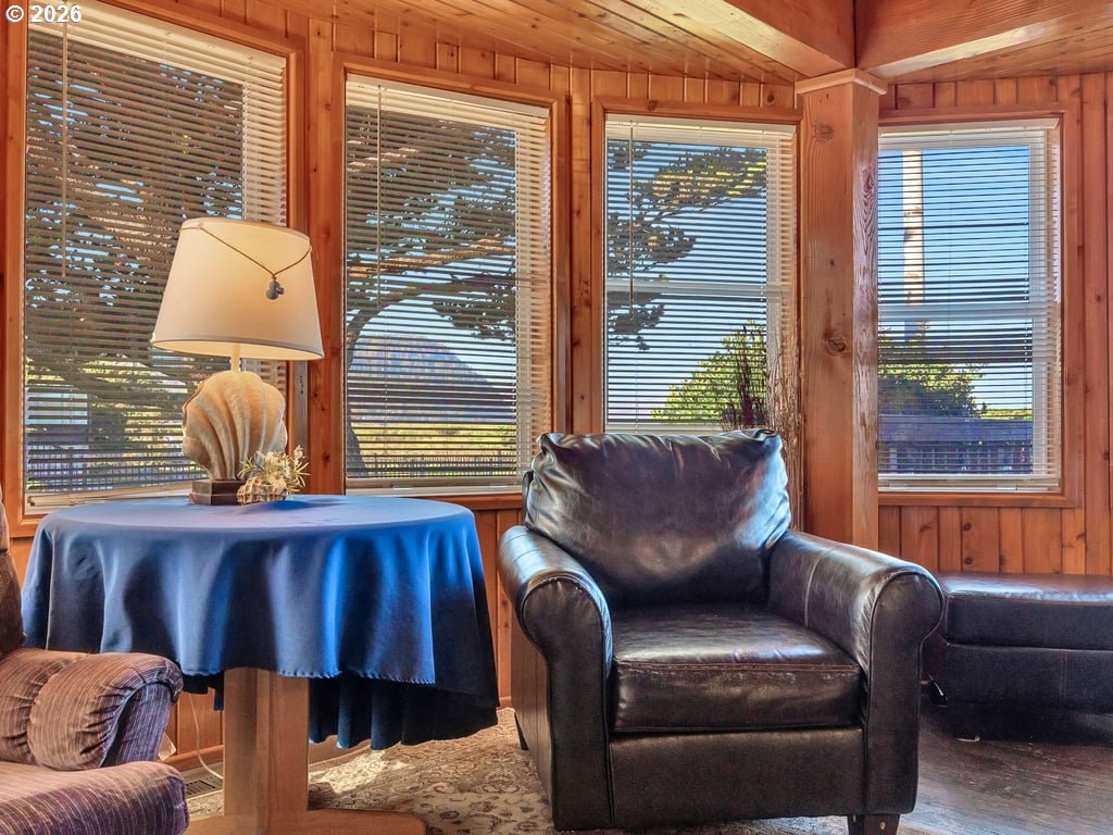 1081 South Promenade Seaside, OR 97138 - Photo 10 of 39 a living room with furniture and a window
