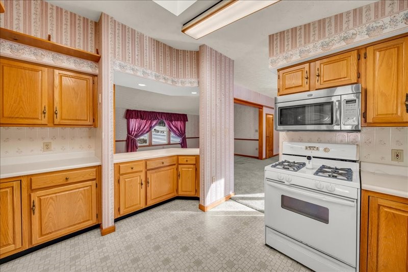 181 Smith Hill Road Binghamton, NY 13905 - Photo 3 of 25