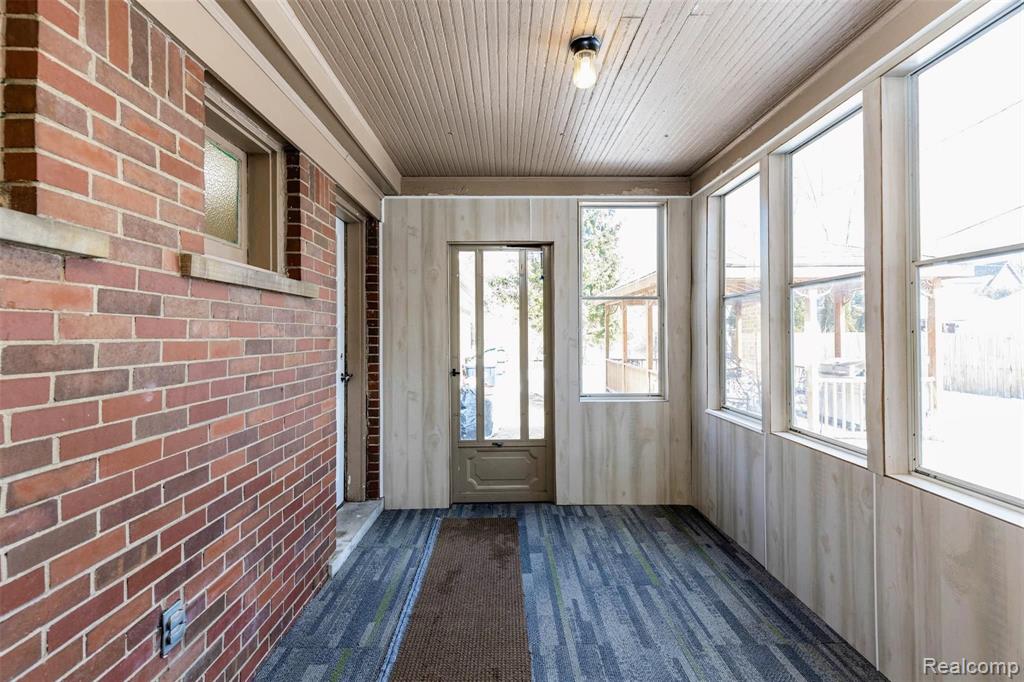 1442 Devonshire Road Grosse Pointe Park, MI 48230 - Photo 23 of 48