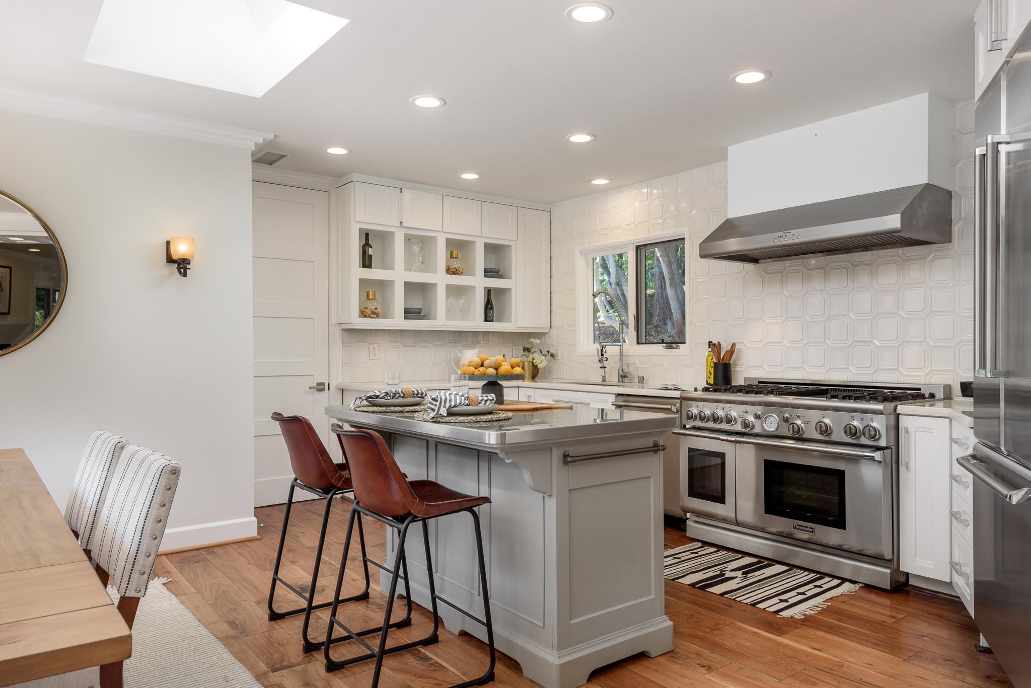 4375 Via Glorieta Santa Barbara, CA 93110 - Photo 7 of 36