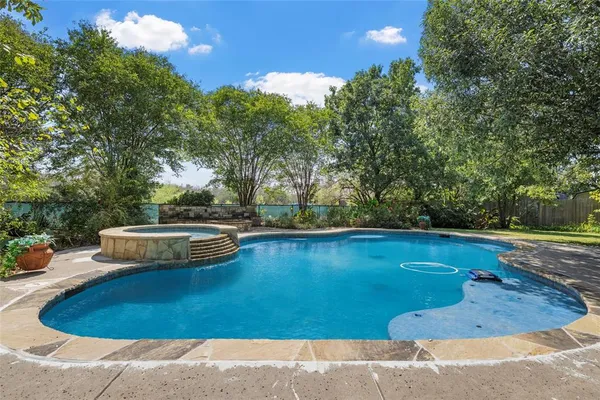 $589,999 | 5624 Rosalie Drive, Waco, TX 76708