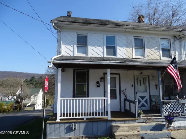 $975 | 1701 Mohawk Street, Coal Township, PA 17866