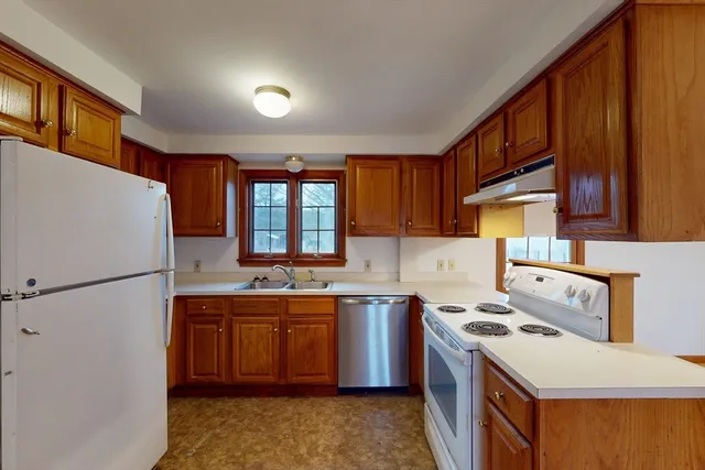 $559,000 | 10 Depot Road, Leverett, MA 01054