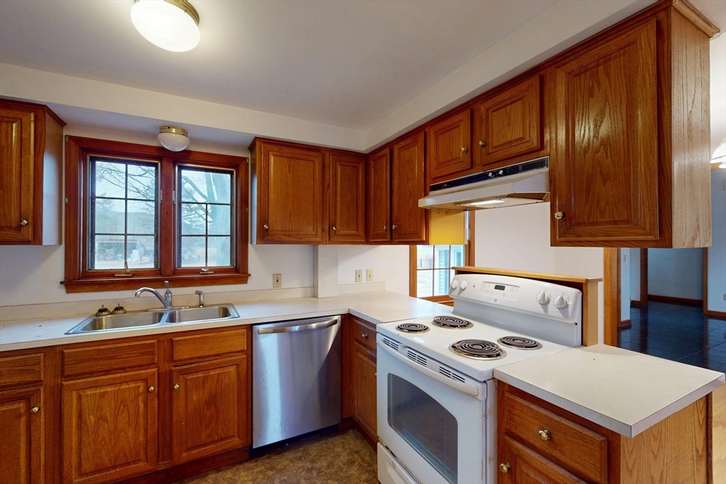 10 Depot Road Leverett, MA 01054 - Photo 10 of 36