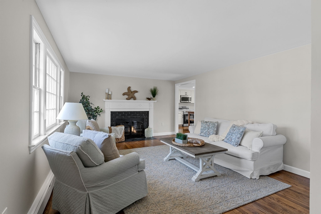 75 Captain York Road Yarmouth, MA 02664 - Photo 4 of 28 Gallery Image 4