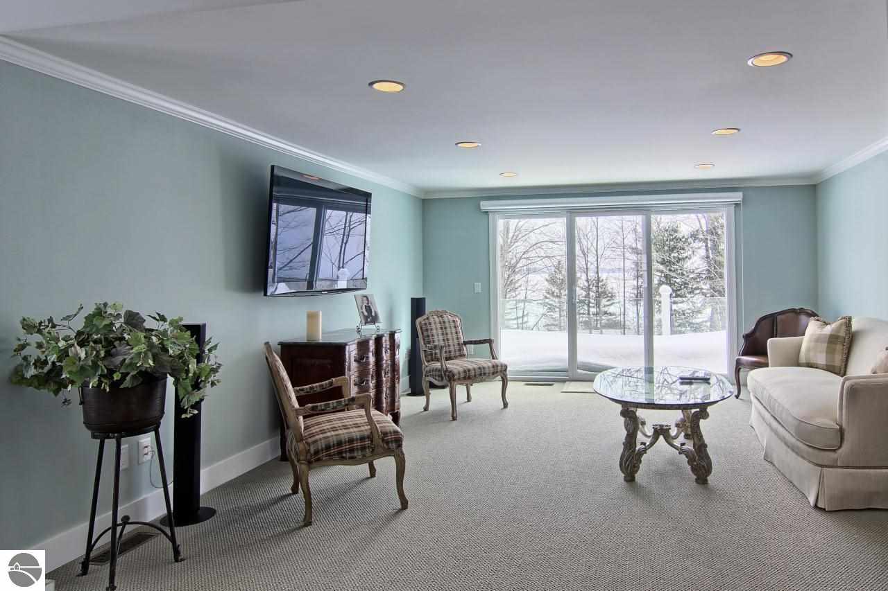 11333 Bluff Road Traverse City, MI 49686 - Photo 34 of 52 1804011-33.JPG