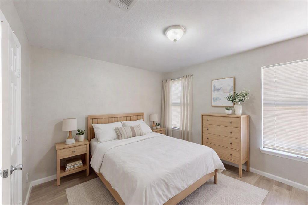 8001 Rothington Road, Unit 11 Dallas, TX 75227 - Photo 9 of 24 Gallery Image 9