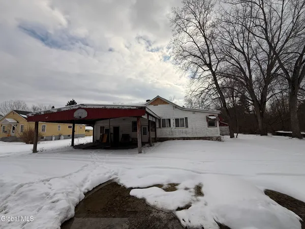 $60,000 | 48 Champlain Avenue, Whitehall, NY 12887