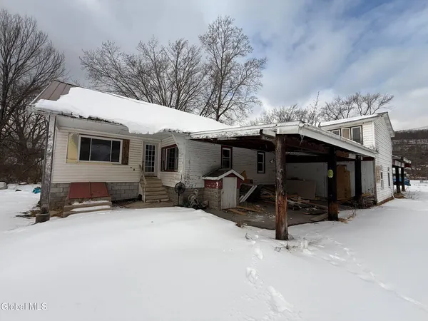 $30,000 | 48 Champlain Avenue, Whitehall, NY 12887