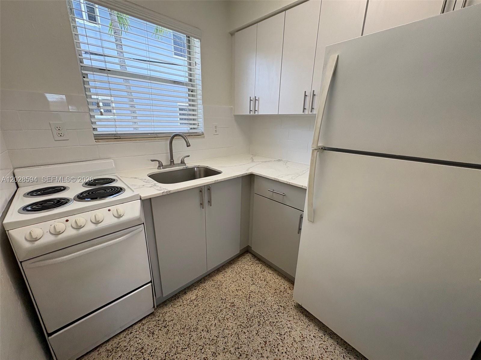 320 West 10th Street, Unit 3 Hialeah, FL 33010 - Photo 7 of 12