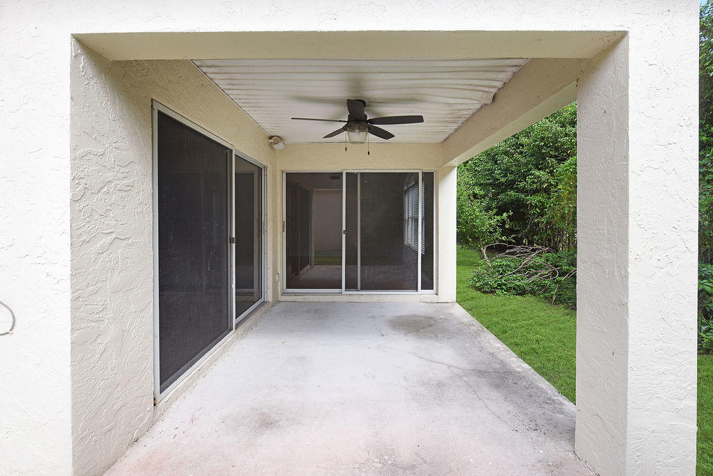 3013 Casa Rio Court Riviera Beach, FL 33418 - Photo 17 of 38 AIP_4890