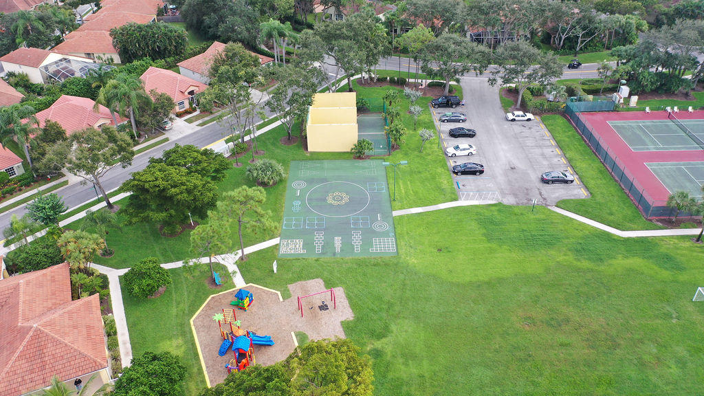 3013 Casa Rio Court Riviera Beach, FL 33418 - Photo 34 of 38 DJI_0502