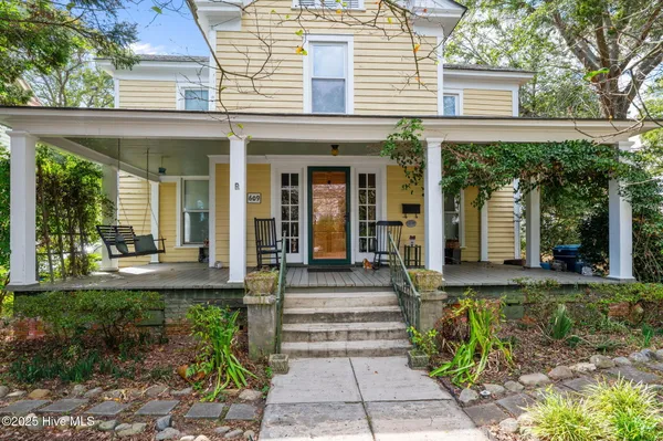 $325,000 | 609 East Main Street, Washington, NC 27889