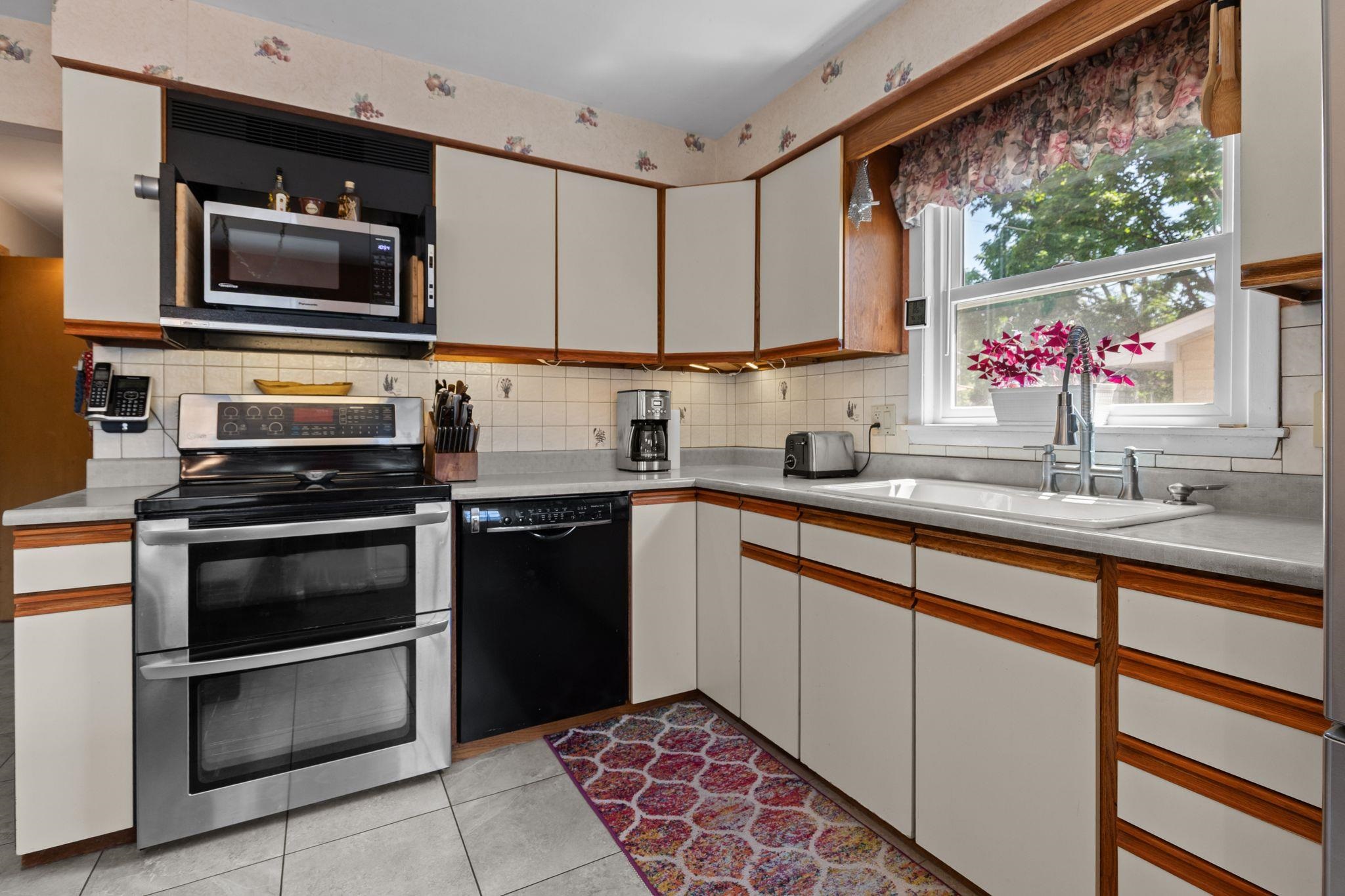 418 South Weimar Street Appleton, WI 54915 - Photo 22 of 46